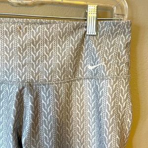 Nike crop dri-fit leggings